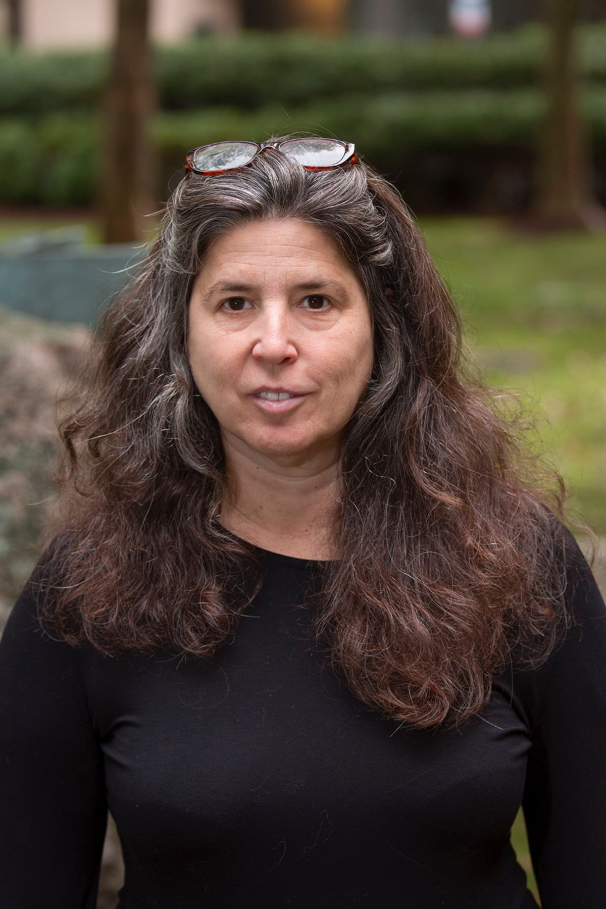 Headshot of Cammie Lesser, a microbiologist at Mass General Research Institute.