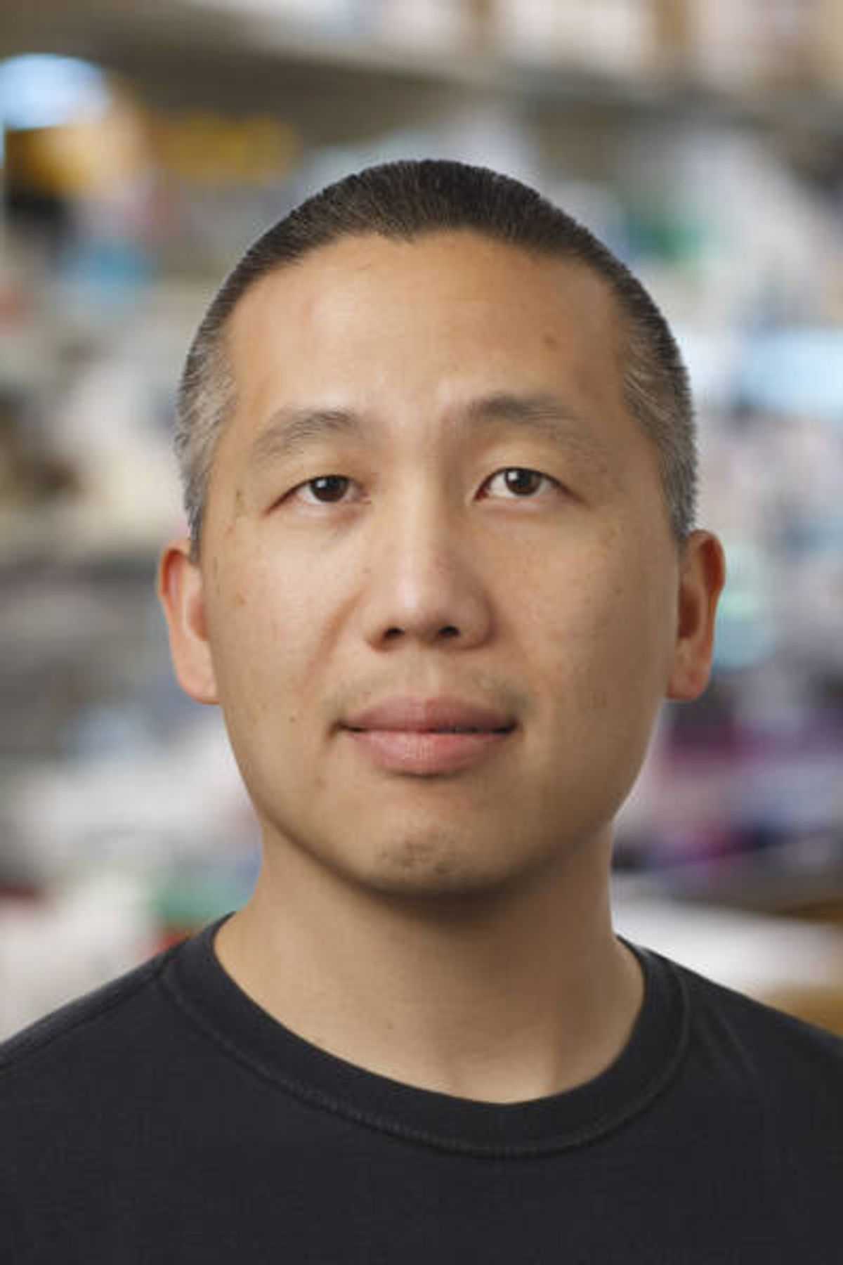 Photograph of William Ja, a neuroscientist at The Herbert Wertheim University of Florida Scripps Institute for Biomedical Innovation and Technology.